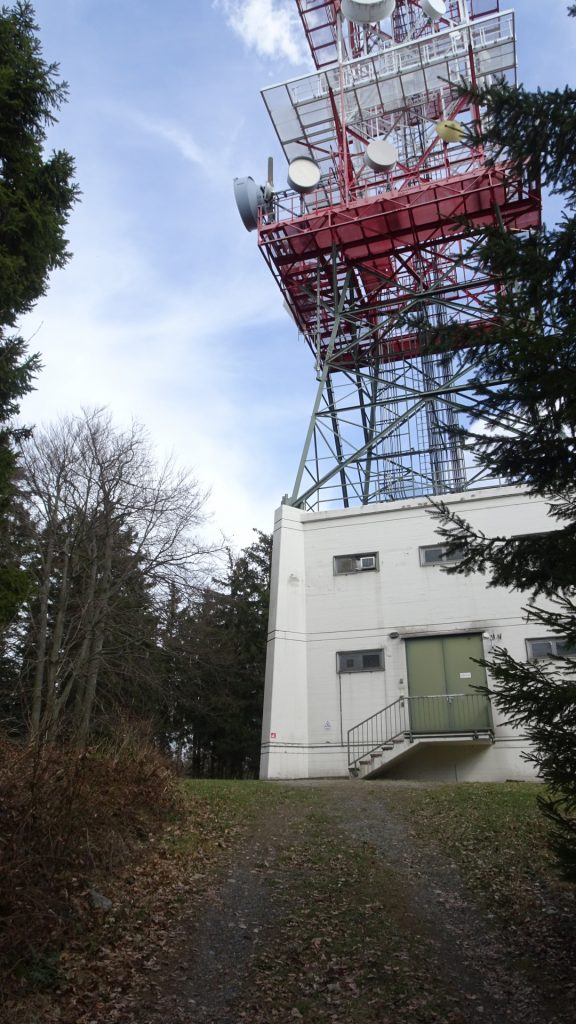 Passing by the second antenna of "Hirschenstein"