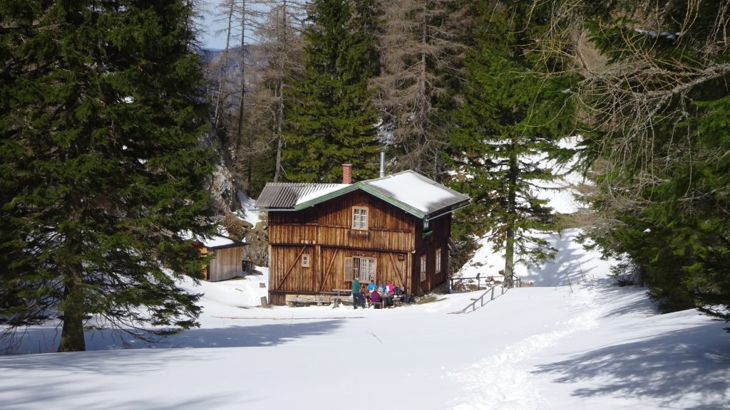 Passing by the "Zimmermannhütte"