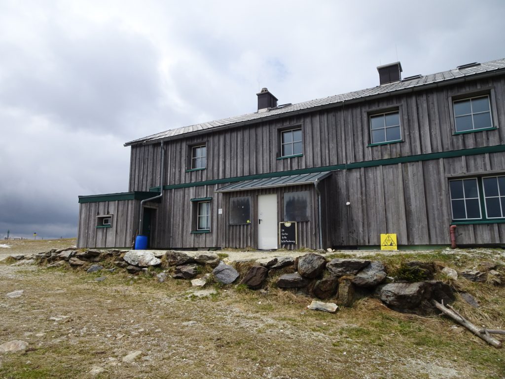 The "Alois-Günther" hut (at the top of "Stuhleck")