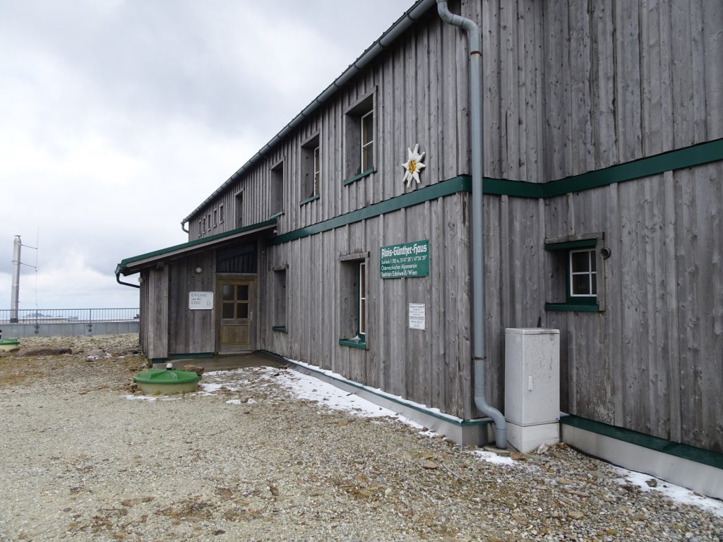 The "Alois-Günther" hut (at the top of "Stuhleck")